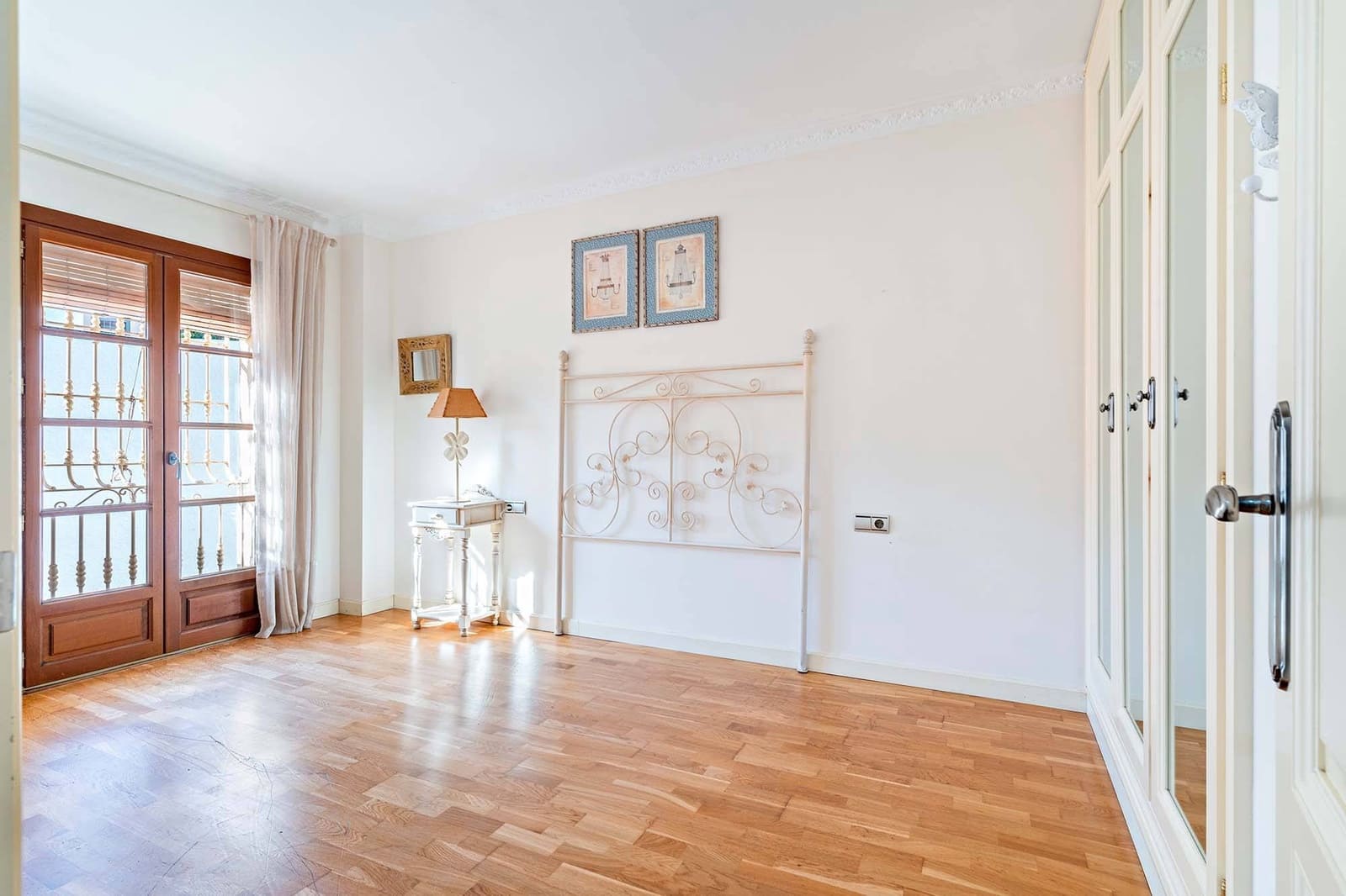 4 soveværelse Villa til salg i Almeria by med garage - € 690.000 (Ref: 9367486)