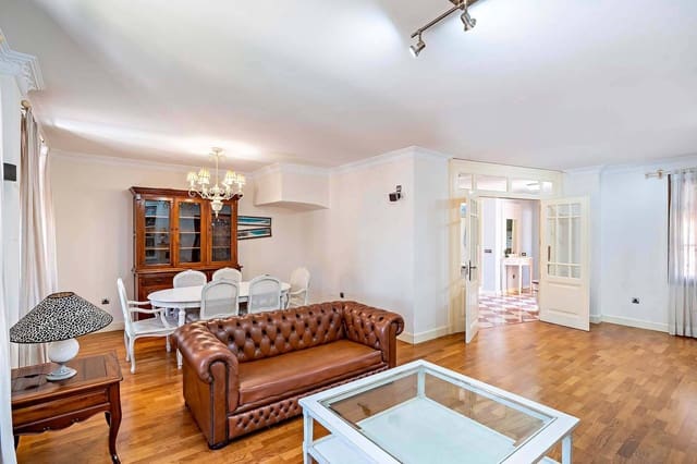 4 soveværelse Villa til salg i Almería by med garage - € 690.000 (Ref: 9367486)