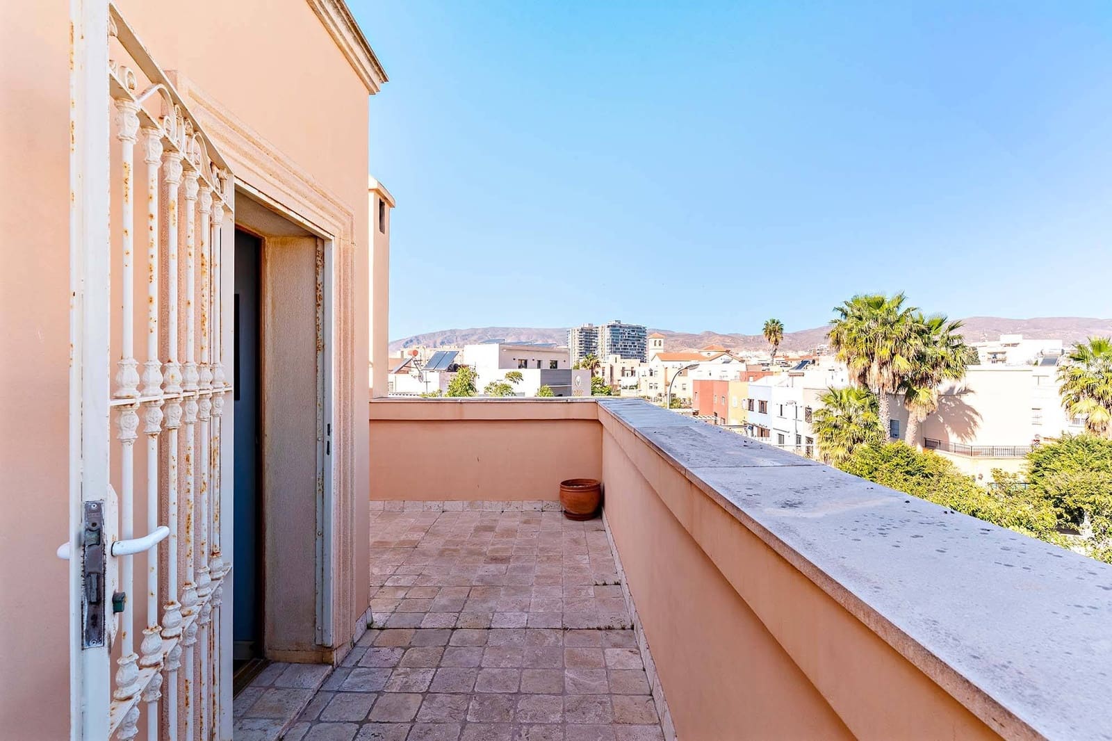 4 soveværelse Villa til salg i Almeria by med garage - € 690.000 (Ref: 9367486)