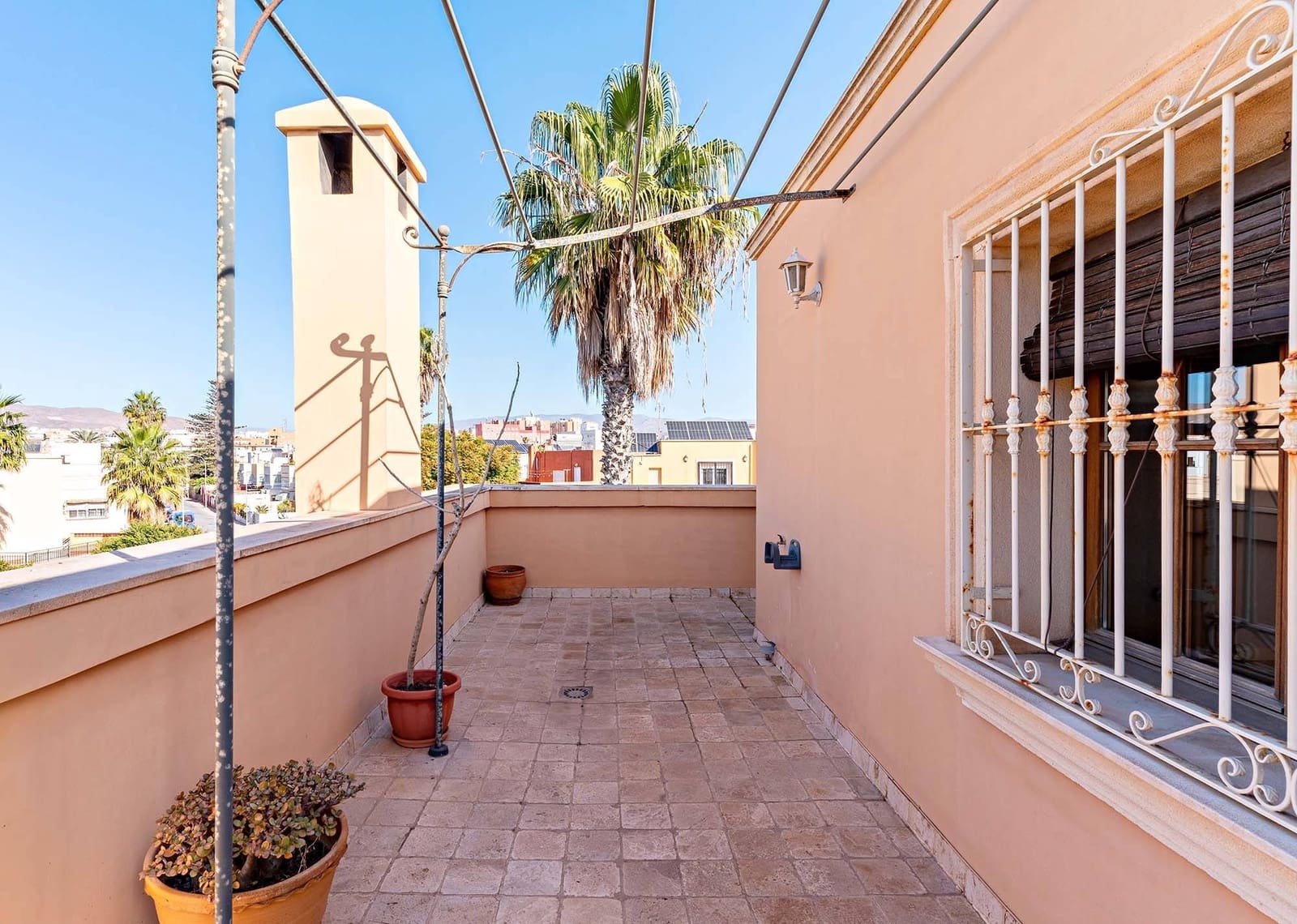 4 soveværelse Villa til salg i Almeria by med garage - € 690.000 (Ref: 9367486)