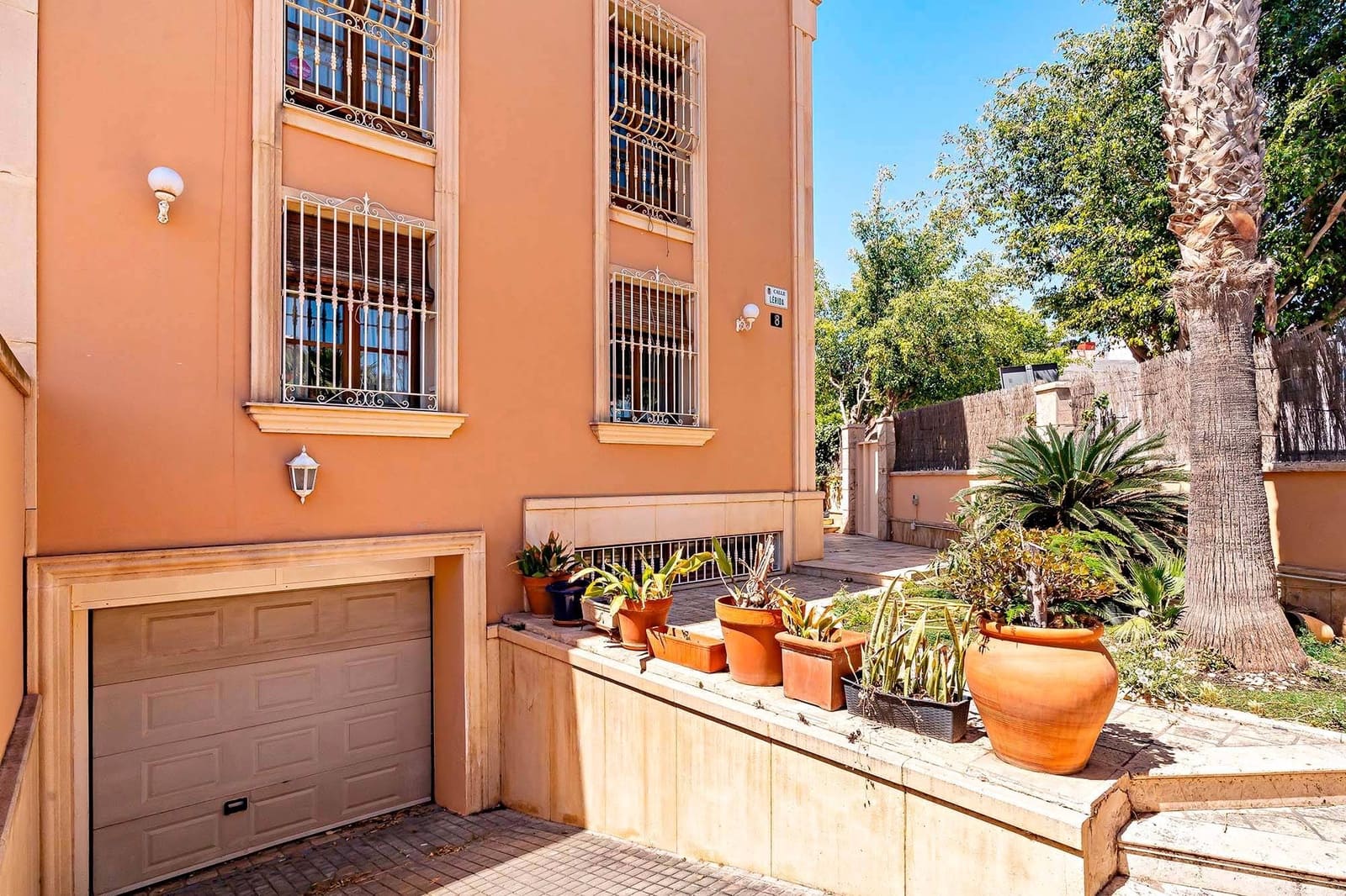 4 soveværelse Villa til salg i Almeria by med garage - € 690.000 (Ref: 9367486)