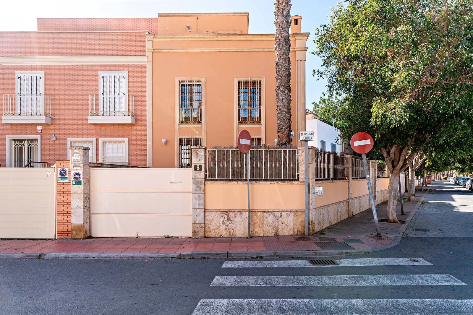 4 soveværelse Villa til salg i Almeria by med garage - € 690.000 (Ref: 9367486)