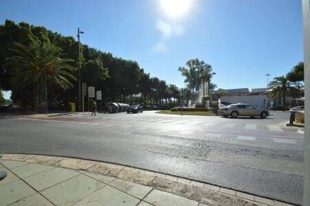 Erhverv til salg i Almeria by - € 210.000 (Ref: 9385574)