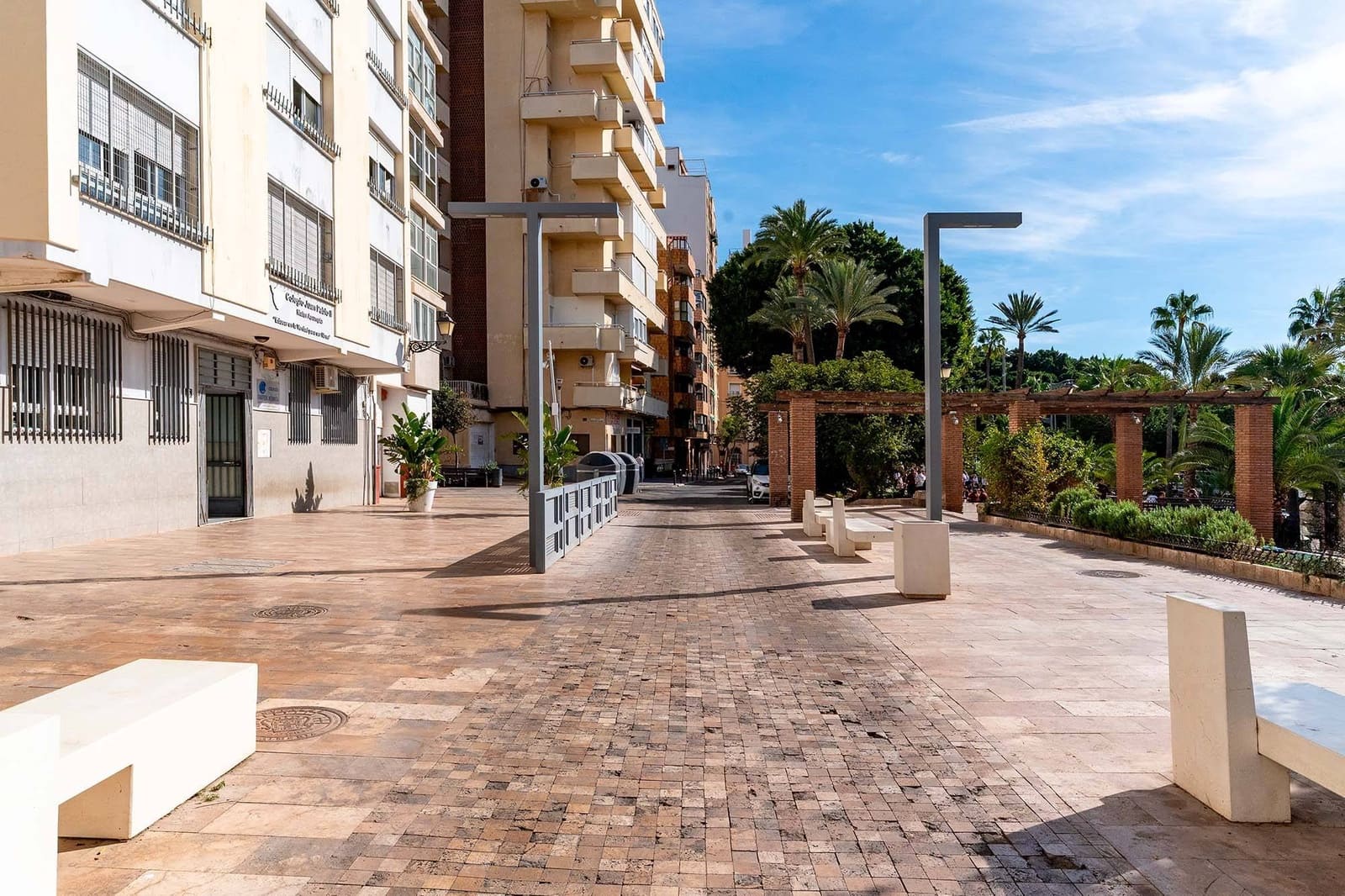 Erhverv til salg i Almeria by - € 210.000 (Ref: 9385574)