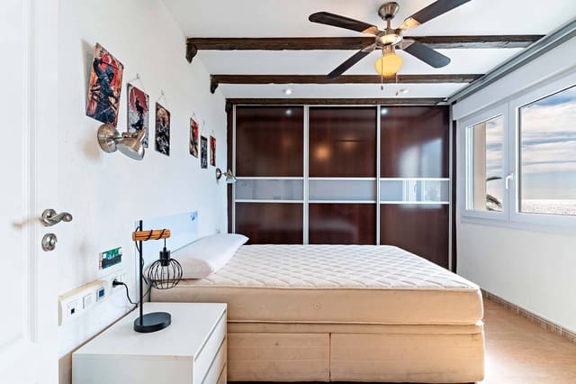 Appartement de 3 chambres à louer à Ciudad Jardín - Tagarete - El Zapillo, Almería ville avec garage - 950 € (Ref: 9387889)