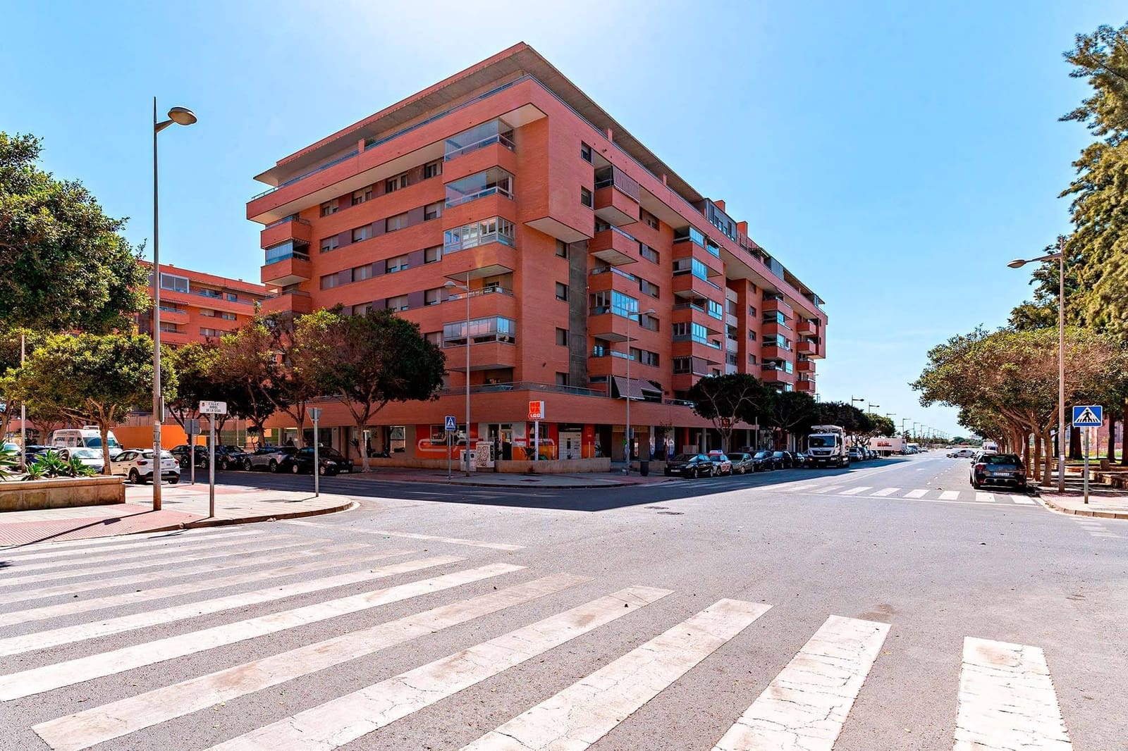 Garage til salg i Almeria by - € 15.000 (Ref: 9419728)