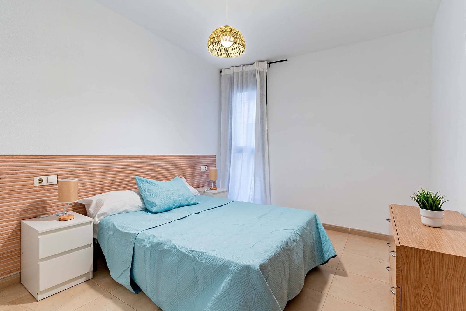 2 makuuhuone Asunto vuokrattavana paikassa Roquetas de Mar mukana 
autotalli - 690 € (Ref: 9419729)