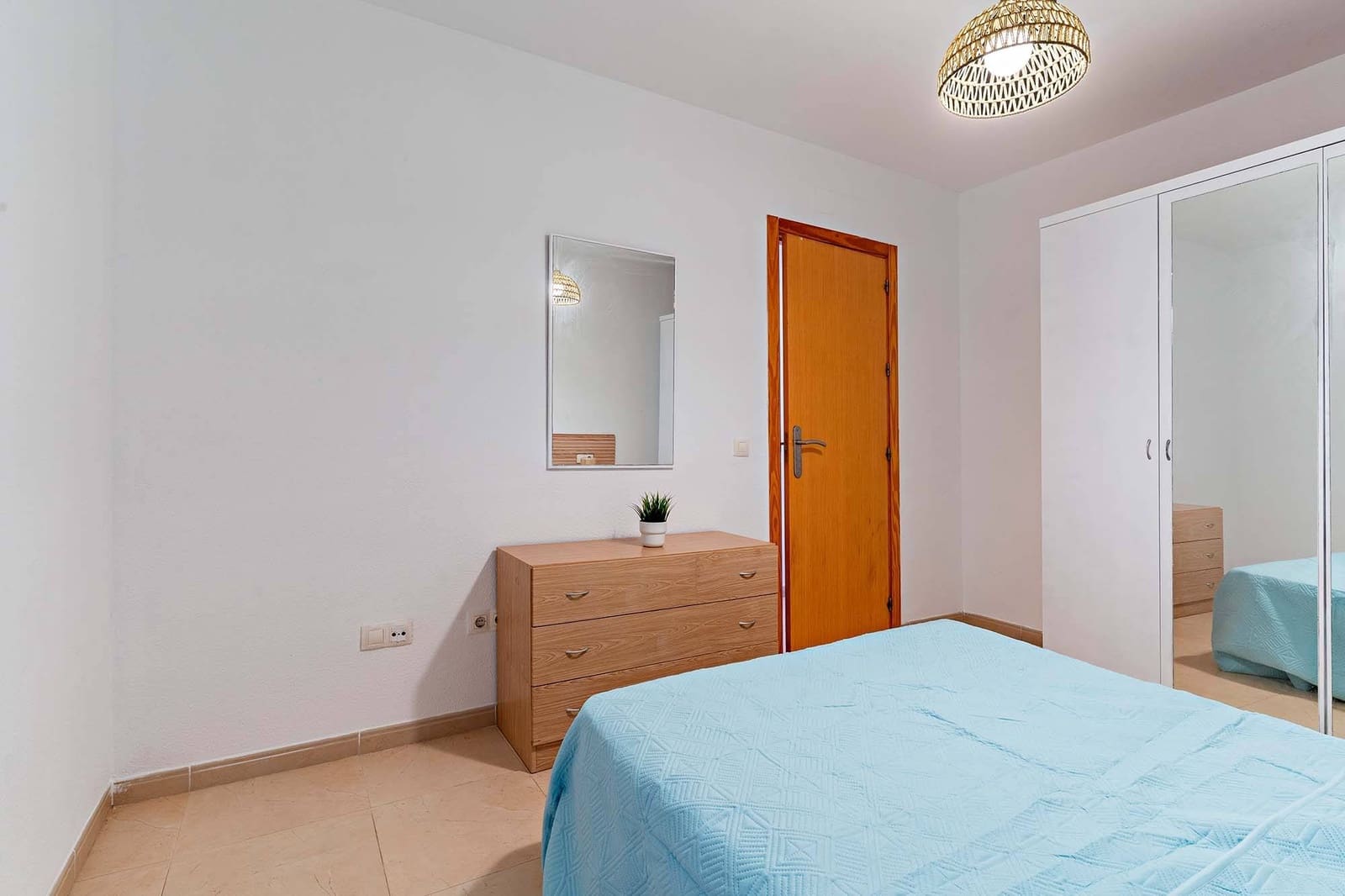 2 makuuhuone Asunto vuokrattavana paikassa Roquetas de Mar mukana 
autotalli - 690 € (Ref: 9419729)