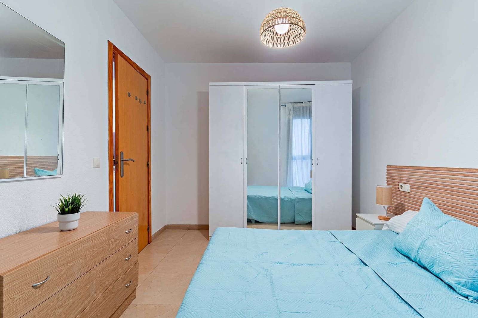 2 makuuhuone Asunto vuokrattavana paikassa Roquetas de Mar mukana 
autotalli - 690 € (Ref: 9419729)