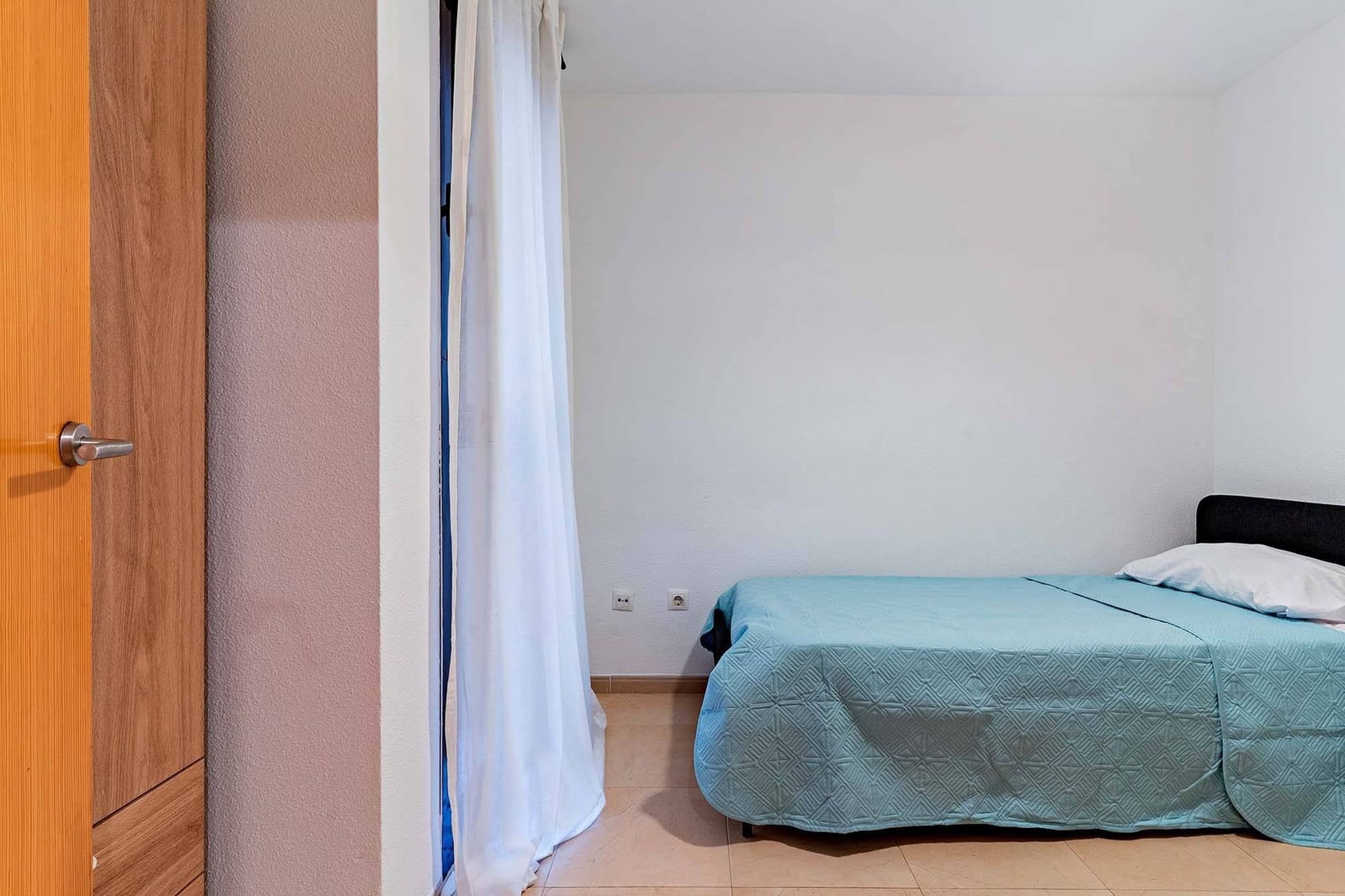 2 makuuhuone Asunto vuokrattavana paikassa Roquetas de Mar mukana 
autotalli - 690 € (Ref: 9419729)