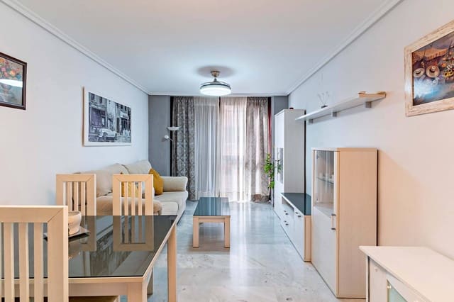 2 soveværelse Lejlighed til leje i Almería by - € 750 (Ref: 9424438)