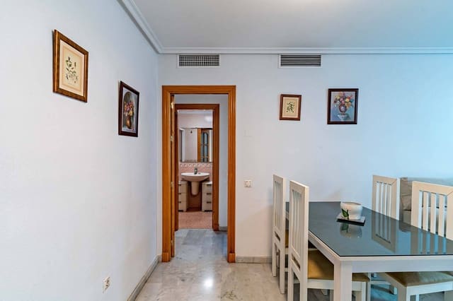 2 soveværelse Lejlighed til leje i Almería by - € 750 (Ref: 9424438)