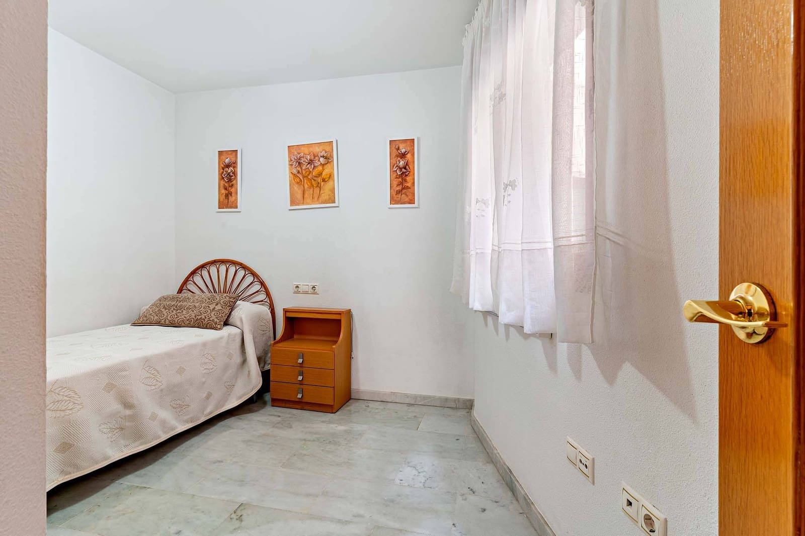 2 soveværelse Lejlighed til leje i Almeria by - € 750 (Ref: 9424438)