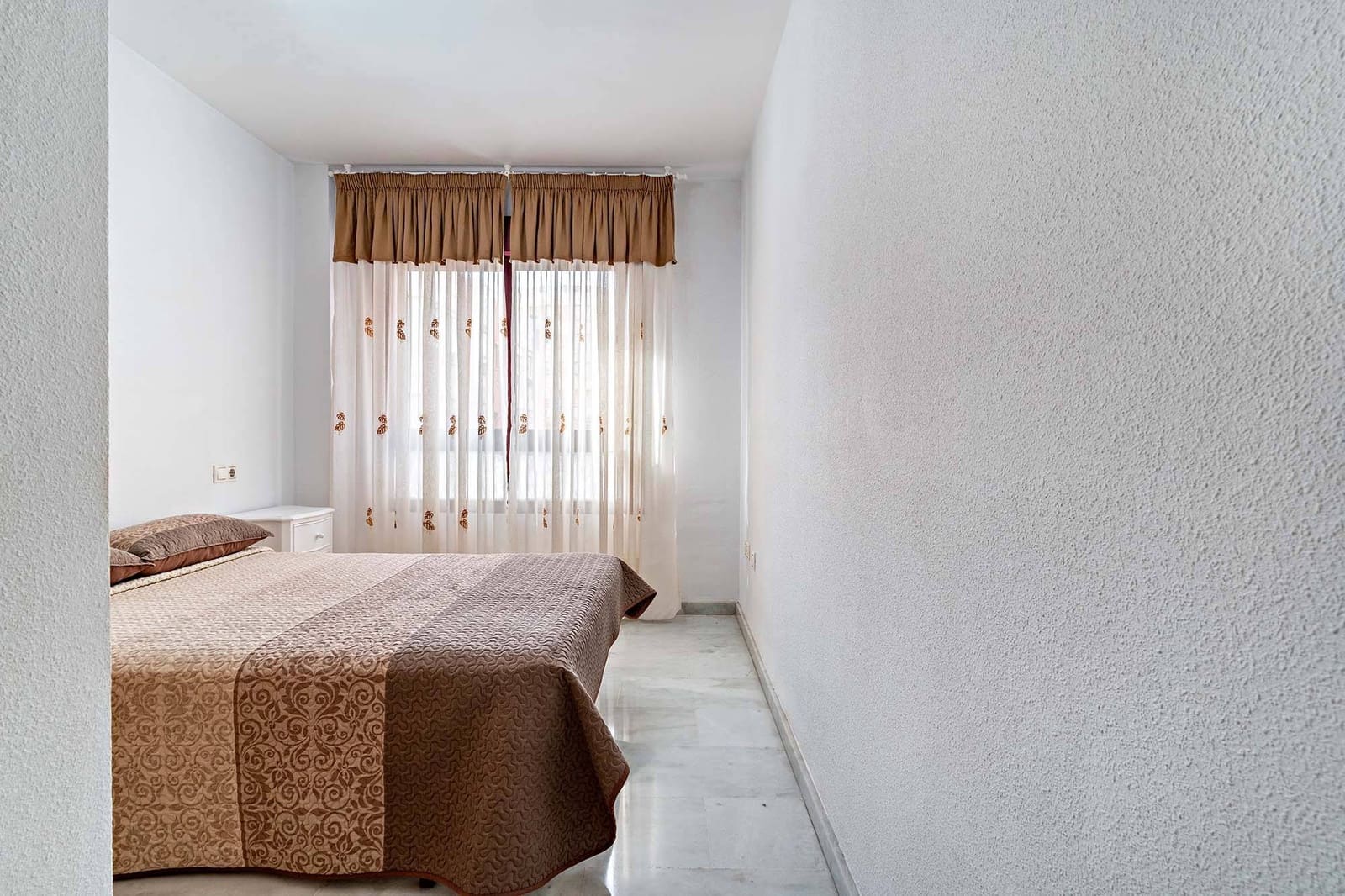 2 soveværelse Lejlighed til leje i Almeria by - € 750 (Ref: 9424438)