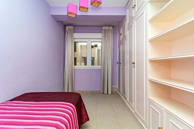 3 makuuhuone Asunto myytävänä paikassa Centro, Almería kaupunki - 245 000 € (Ref: 9436201)