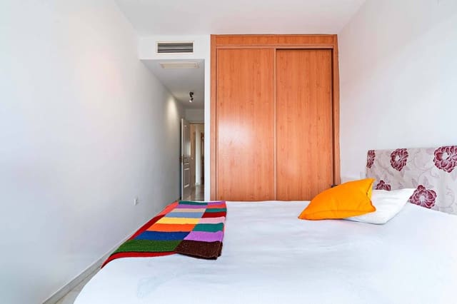 Piso de 2 habitaciones en Retamar, Almería ciudad en venta con piscina - 225.000 € (Ref: 9485280)