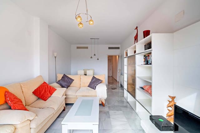 Piso de 2 habitaciones en Retamar, Almería ciudad en venta con piscina - 225.000 € (Ref: 9485280)