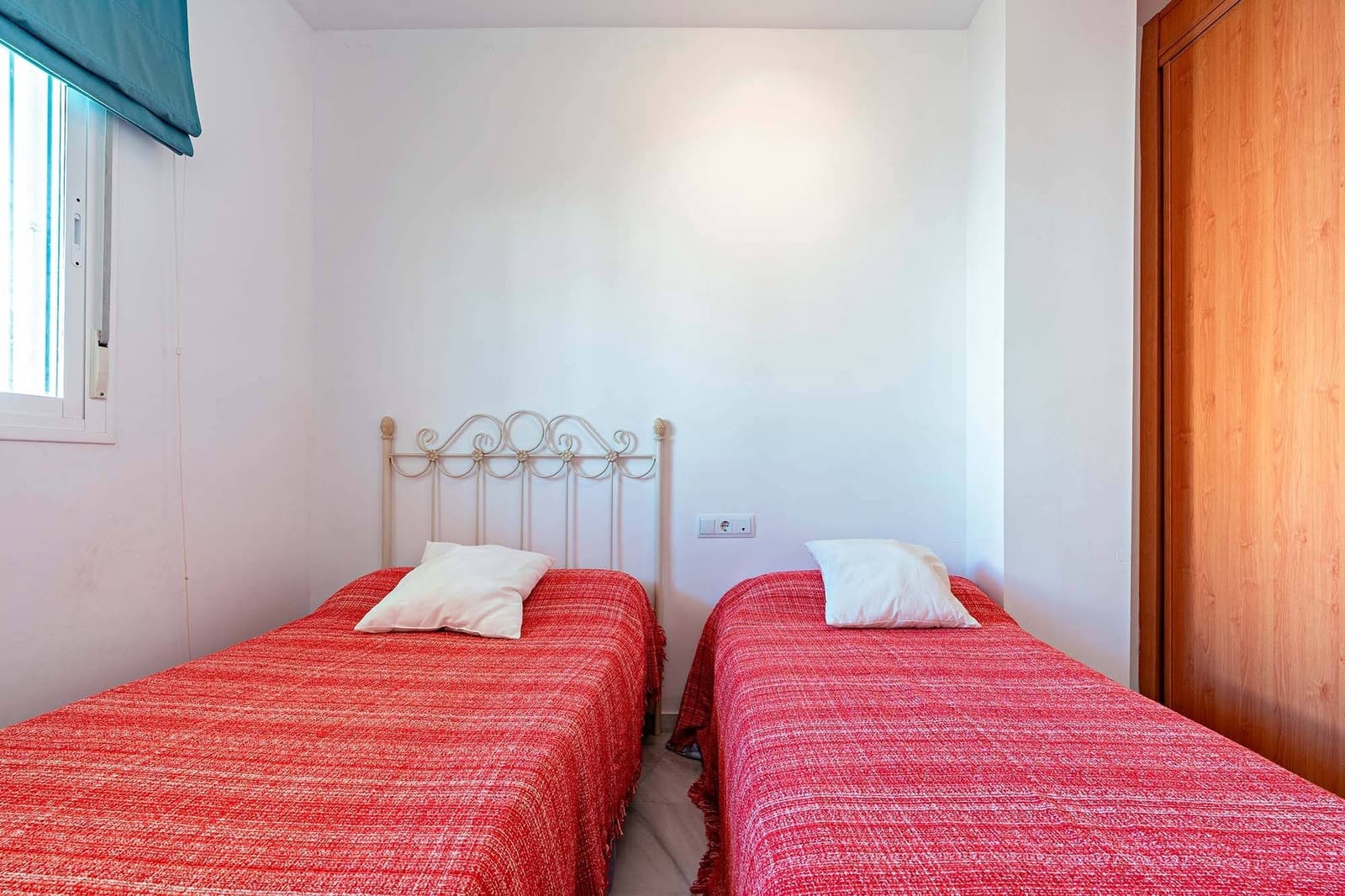 2 bedroom Flat for sale in Retamar with pool - € 225,000 (Ref: 9485280)