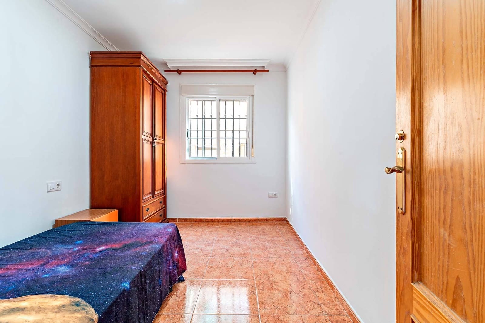 3 bedroom Apartment for rent in Almeria city - € 875 (Ref: 9494600)