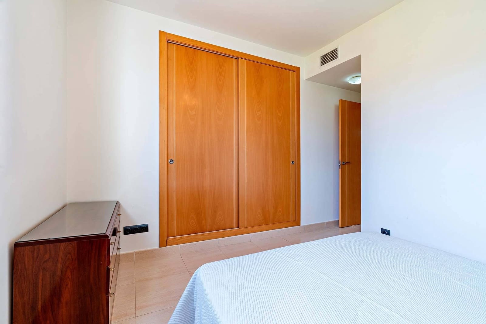 2 sypialnia Mieszkanie do wynajęcia w Miasto Almeria z basenem garażem - 775 € (Ref: 9502341)