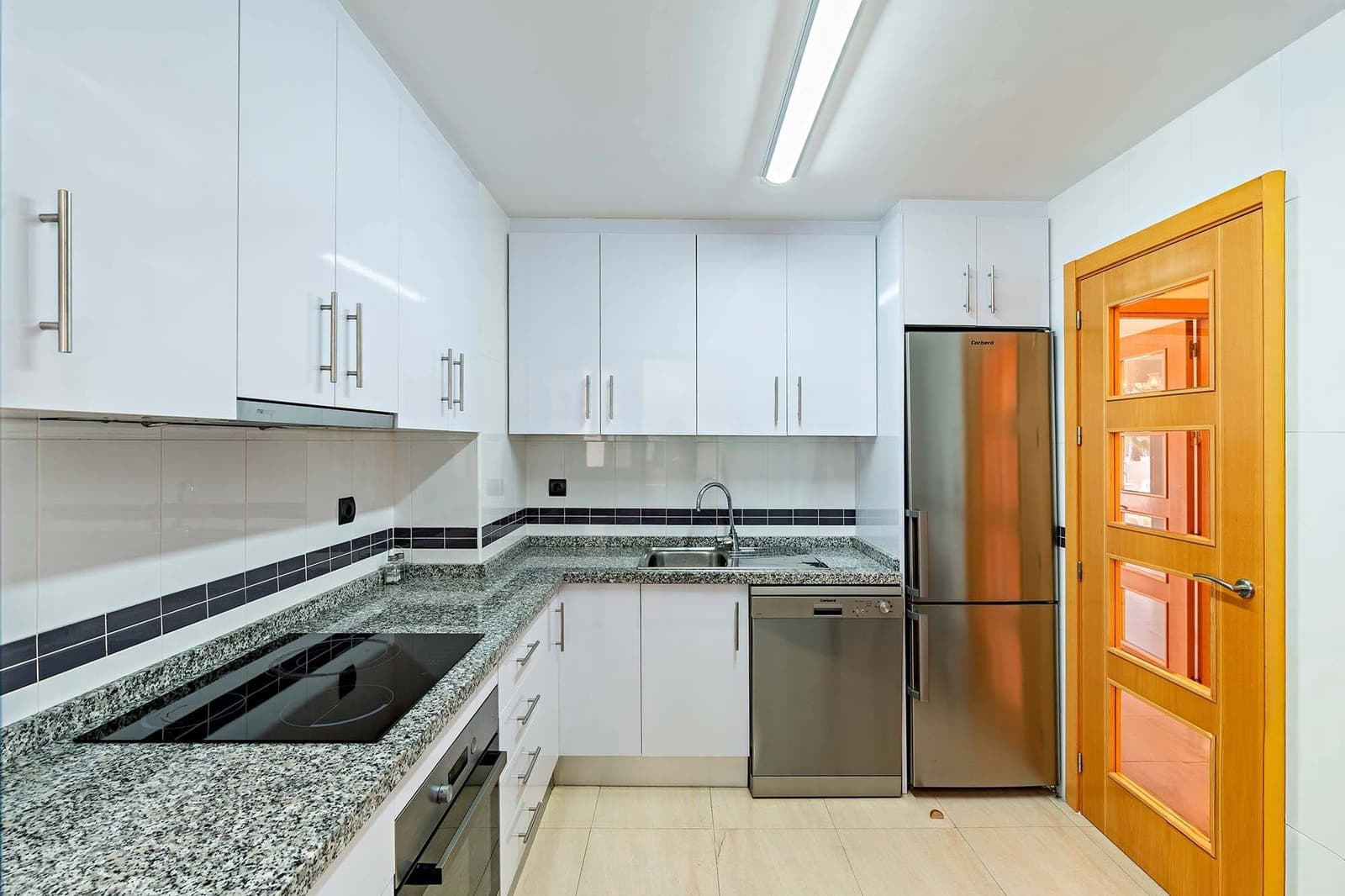 2 sypialnia Mieszkanie do wynajęcia w Miasto Almeria z basenem garażem - 775 € (Ref: 9502341)