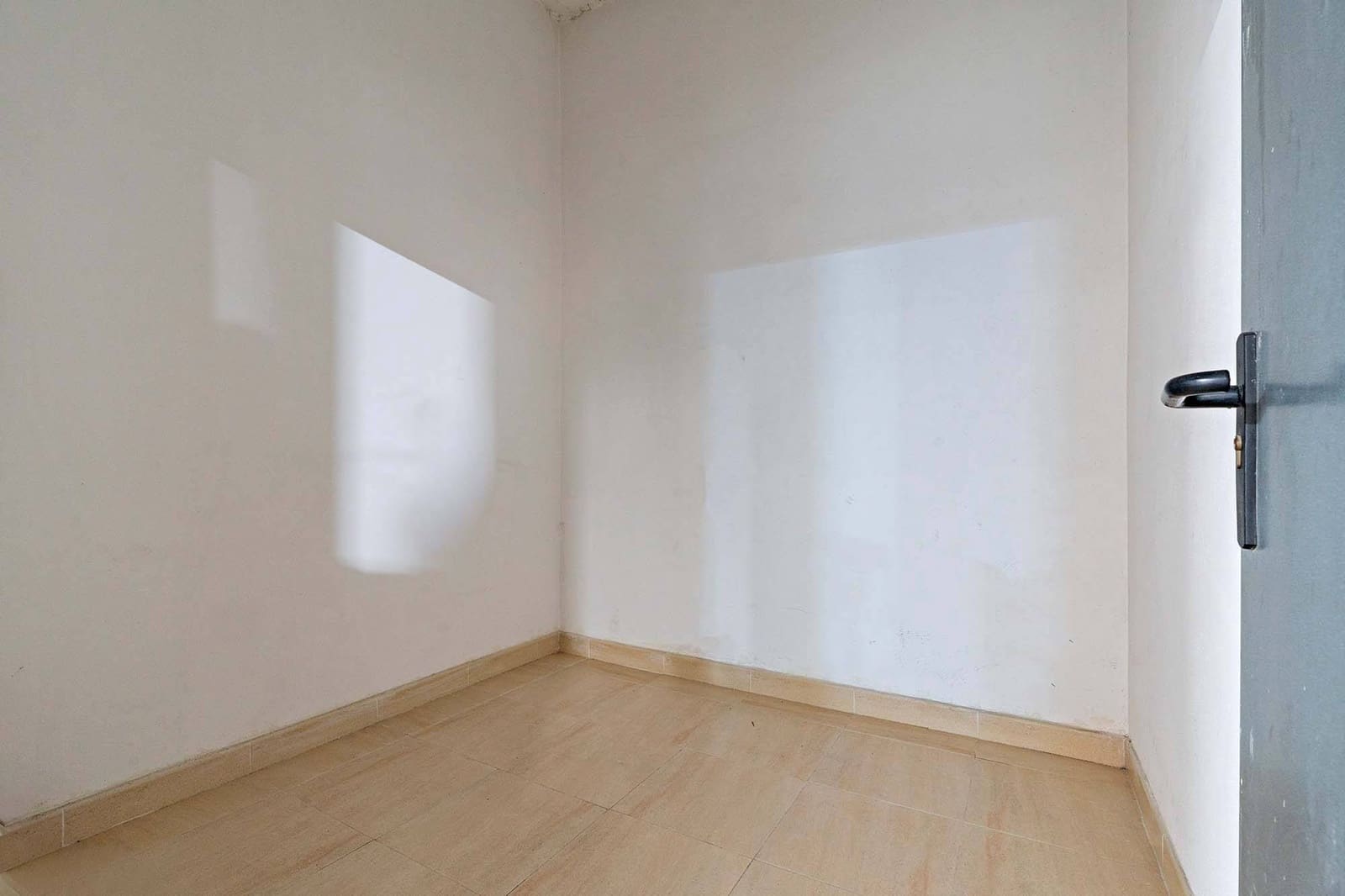 2 sypialnia Mieszkanie do wynajęcia w Miasto Almeria z basenem garażem - 775 € (Ref: 9502341)