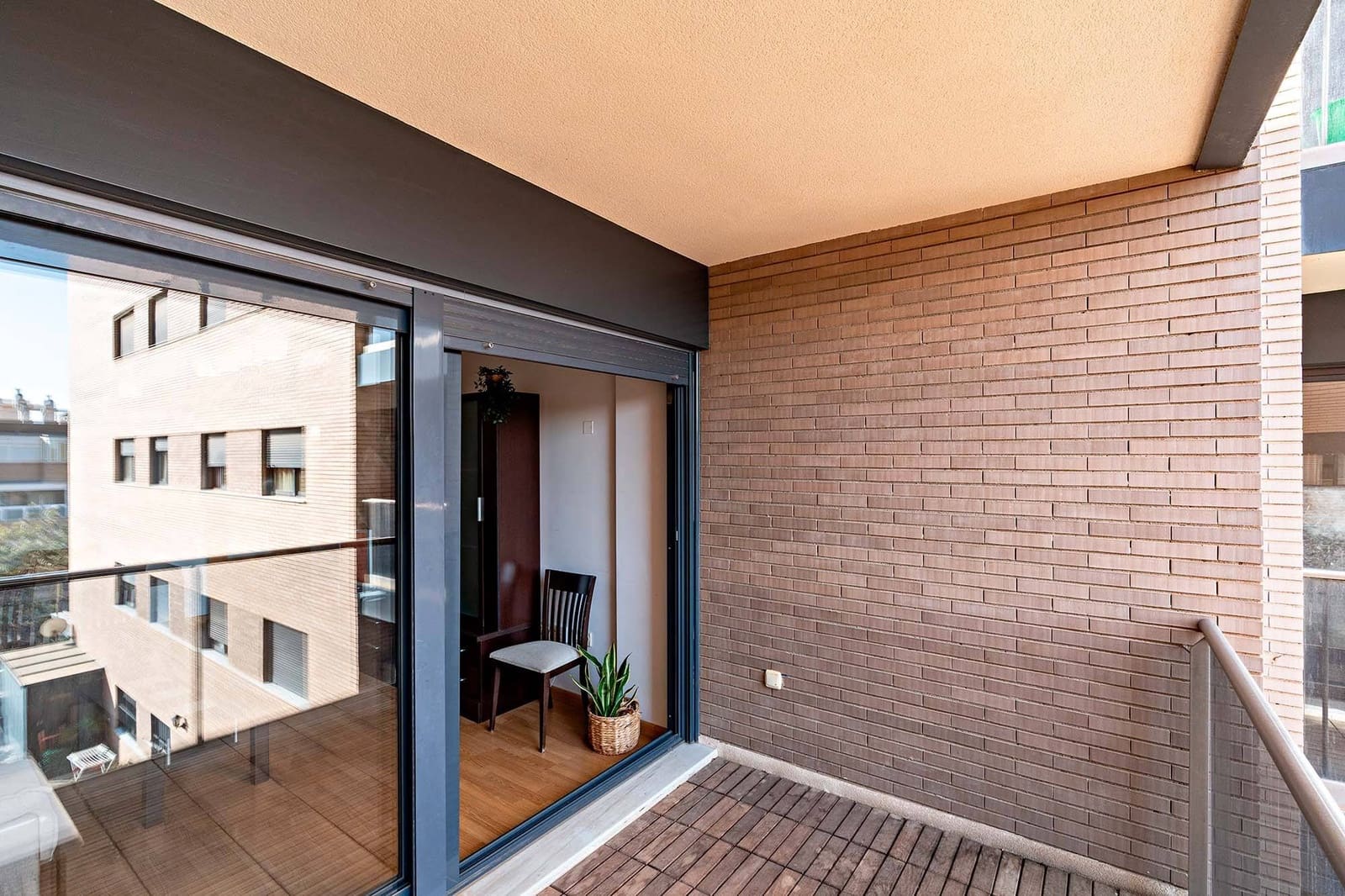 4 slaapkamer Flat te huur in Roquetas de Mar - € 800 (Ref: 9508856)