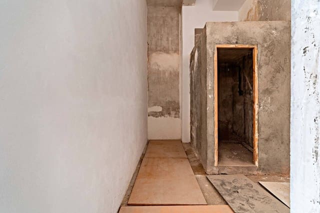 Kommersiell till salu i Almería stad - 70 000 € (Ref: 9524282)