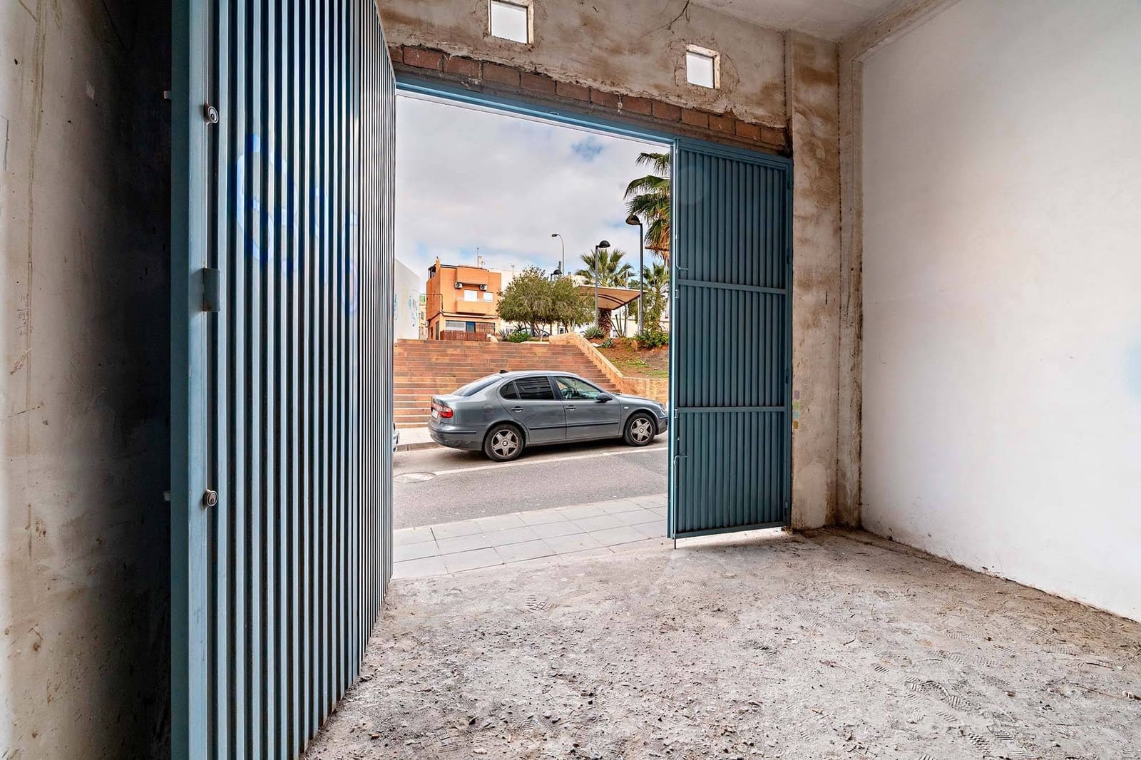 Kommersiell till salu i Almeria stad - 70 000 € (Ref: 9524282)