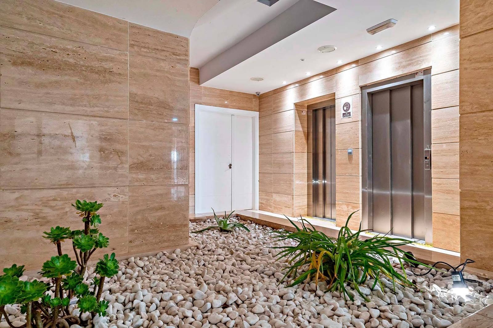 Studio for sale in Aguadulce (Almeria) - € 128,000 (Ref: 9530506)