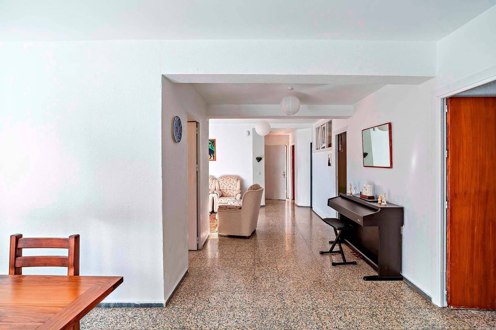 5 bedroom Villa for sale in Aguadulce (Almeria) with garage - € 399,000 (Ref: 9548165)