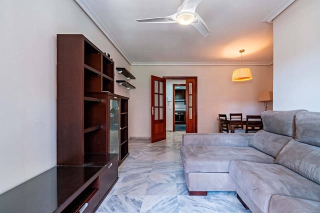 3 camera da letto Appartamento da affittare in Nueva Andalucía, Almería città con piscina - 925 € (Rif: 9551462)