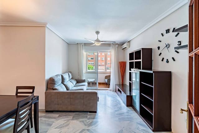 3 camera da letto Appartamento da affittare in Nueva Andalucía, Almería città con piscina - 925 € (Rif: 9551462)