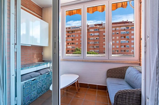 3 camera da letto Appartamento da affittare in Nueva Andalucía, Almería città con piscina - 925 € (Rif: 9551462)