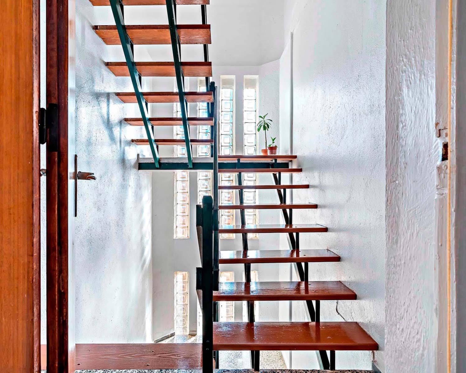 6 bedroom Terraced Villa for sale in Aguadulce (Almeria) with garage - € 550,000 (Ref: 9551464)