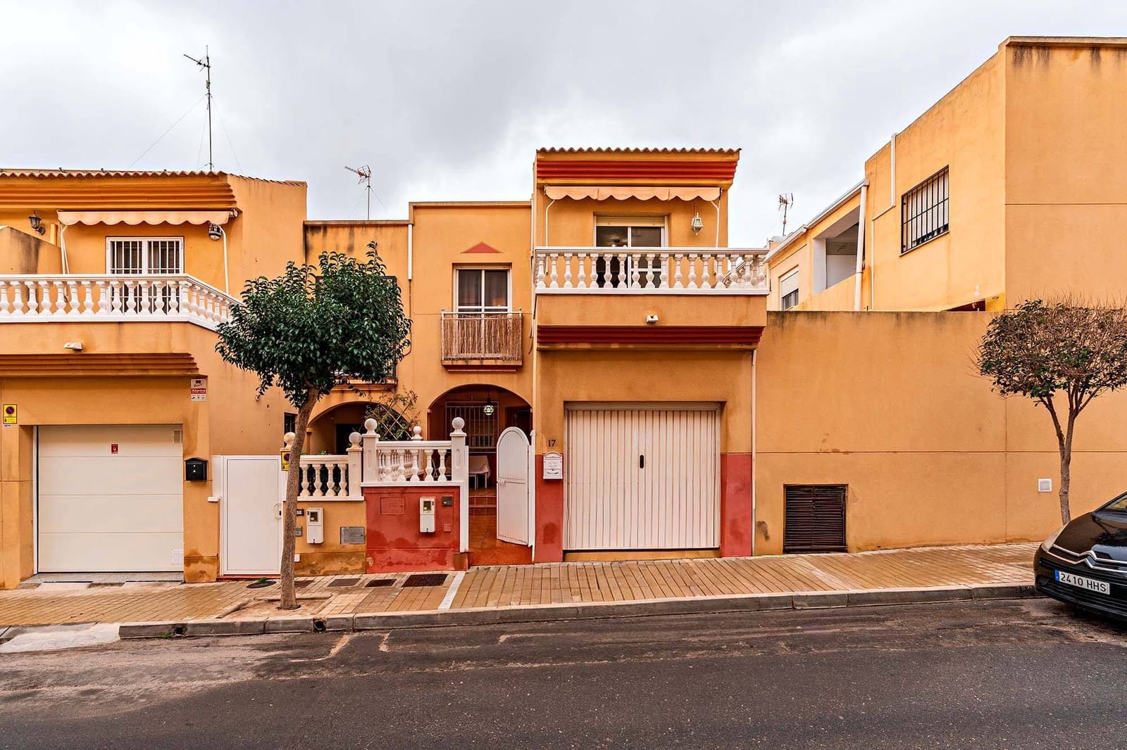3 bedroom Terraced Villa for sale in Huercal de Almeria with garage - € 265,000 (Ref: 9555819)