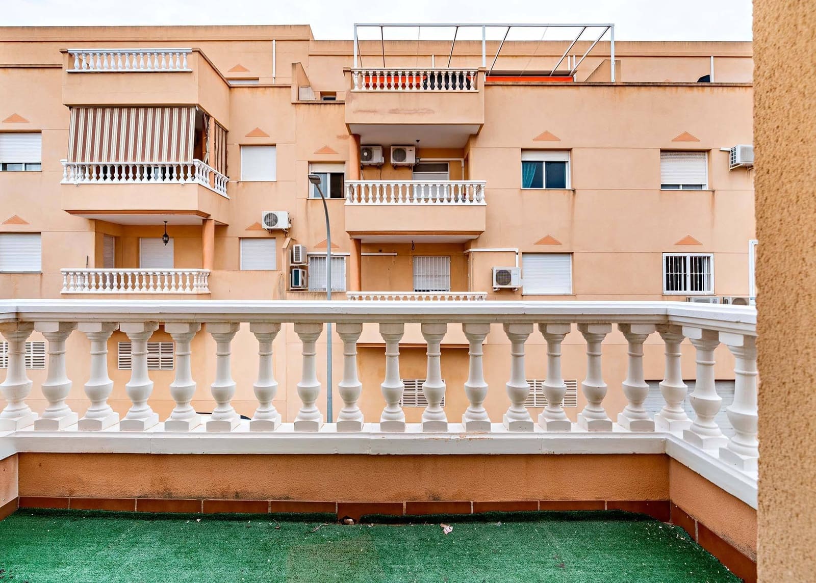 3 bedroom Terraced Villa for sale in Huercal de Almeria with garage - € 265,000 (Ref: 9555819)