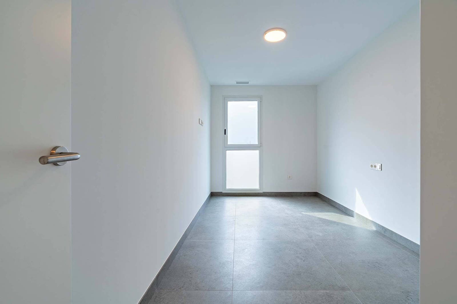 2 makuuhuone Asunto vuokrattavana paikassa Almeria kaupunki mukana uima-altaan 
autotalli - 950 € (Ref: 9565225)