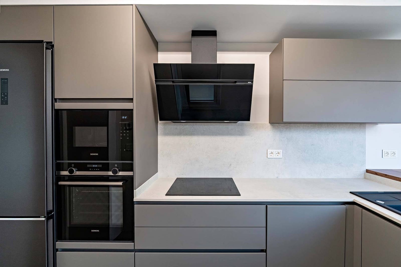 2 makuuhuone Asunto vuokrattavana paikassa Almeria kaupunki mukana uima-altaan 
autotalli - 950 € (Ref: 9565225)