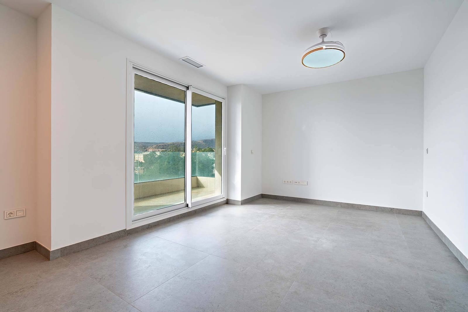 2 makuuhuone Asunto vuokrattavana paikassa Almeria kaupunki mukana uima-altaan 
autotalli - 950 € (Ref: 9565225)