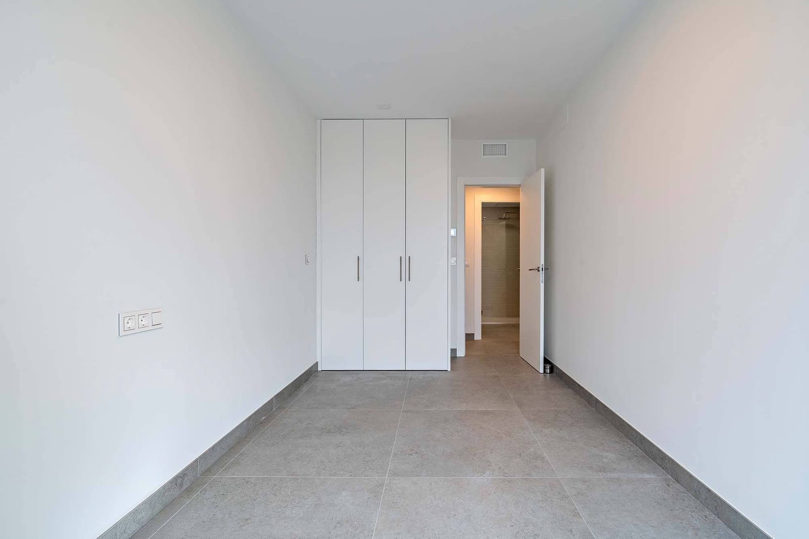 2 makuuhuone Asunto vuokrattavana paikassa Almeria kaupunki mukana uima-altaan 
autotalli - 950 € (Ref: 9565225)