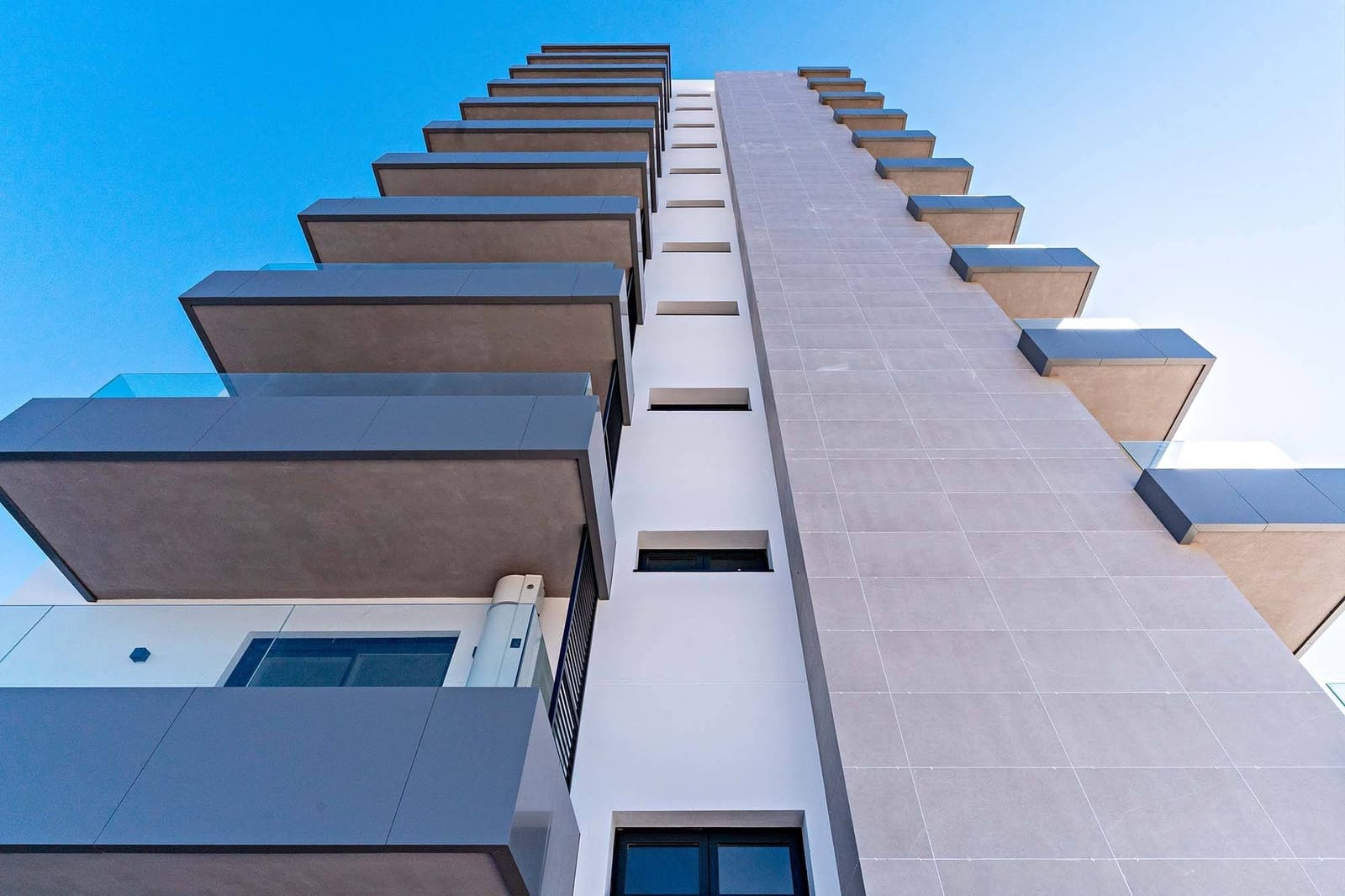 2 makuuhuone Asunto vuokrattavana paikassa Almeria kaupunki mukana uima-altaan 
autotalli - 950 € (Ref: 9565225)