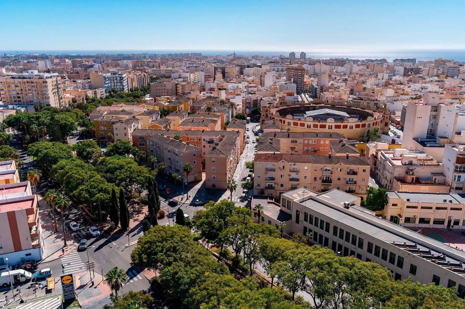 2 makuuhuone Asunto vuokrattavana paikassa Almeria kaupunki mukana uima-altaan 
autotalli - 950 € (Ref: 9565225)