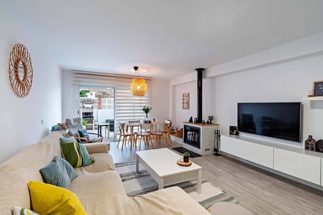 3 chambre Villa/Maison Mitoyenne à vendre à Aguadulce (Almeria), Roquetas de Mar avec piscine garage - 275 000 € (Ref: 9565226)