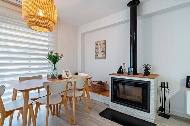 3 chambre Villa/Maison Mitoyenne à vendre à Aguadulce (Almeria), Roquetas de Mar avec piscine garage - 275 000 € (Ref: 9565226)