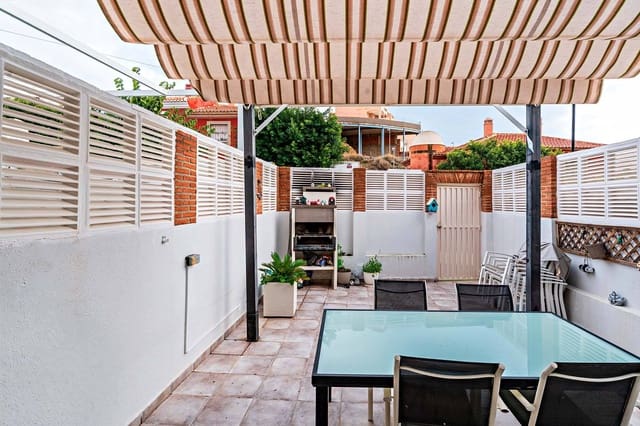 3 chambre Villa/Maison Mitoyenne à vendre à Aguadulce (Almeria), Roquetas de Mar avec piscine garage - 275 000 € (Ref: 9565226)