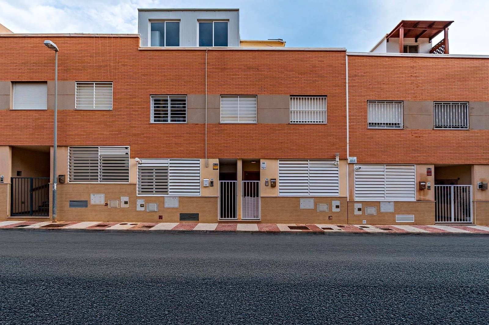 3 bedroom Terraced Villa for sale in Aguadulce (Almeria) with pool garage - € 275,000 (Ref: 9565226)