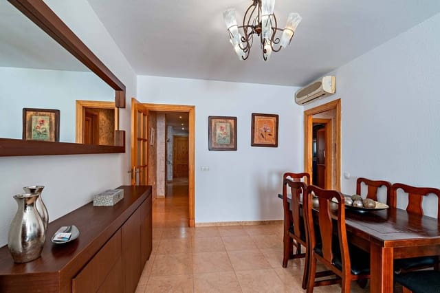 Piso de 3 habitaciones en Roquetas de Mar en venta con garaje - 150.000 € (Ref: 9602648)