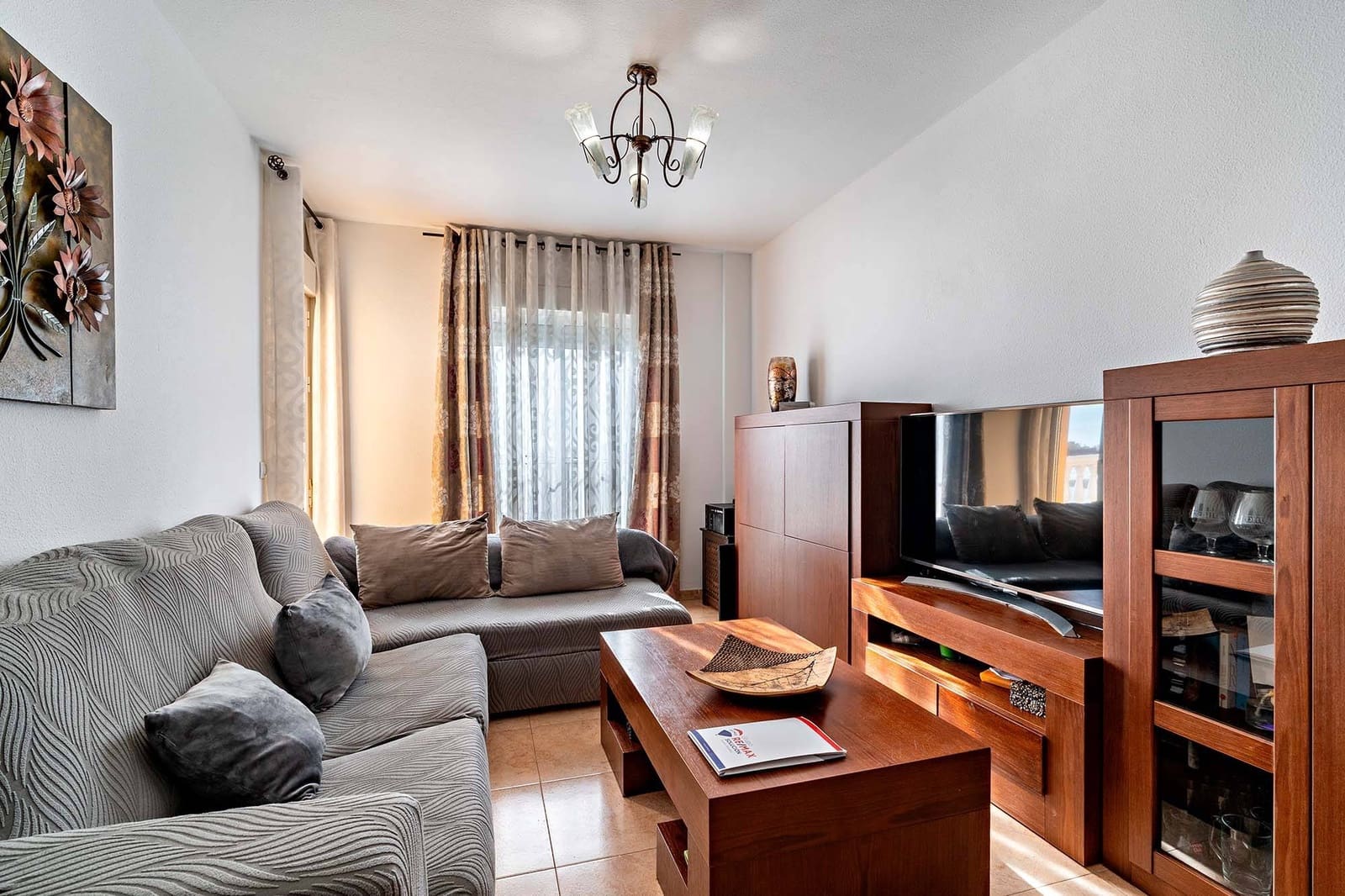 3 bedroom Flat for sale in Roquetas de Mar with garage - € 150,000 (Ref: 9602648)