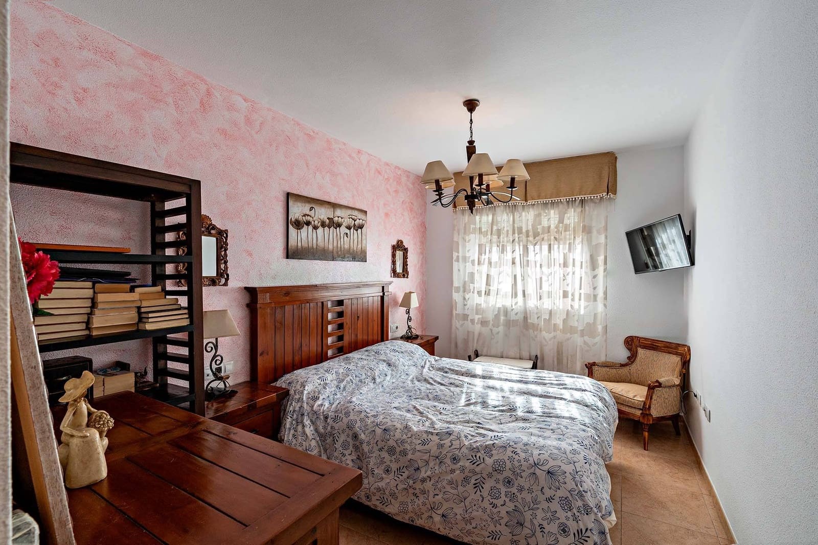 3 bedroom Flat for sale in Roquetas de Mar with garage - € 150,000 (Ref: 9602648)